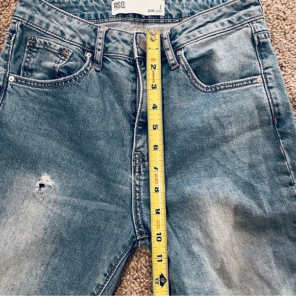 RSQ Distressed High waisted Mom Jeans size 25/1 - Picture 9 of 9